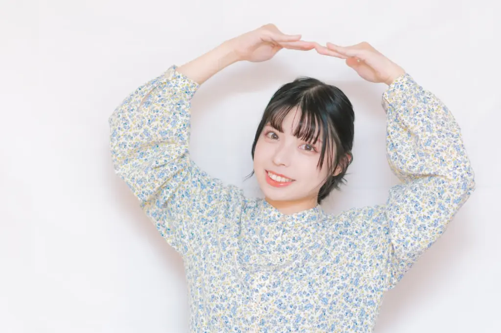 「沈黙が怖い…」男性必見!女性との会話が続く会話術・完全ガイド!女性との会話の際、話すと盛り上がる話題